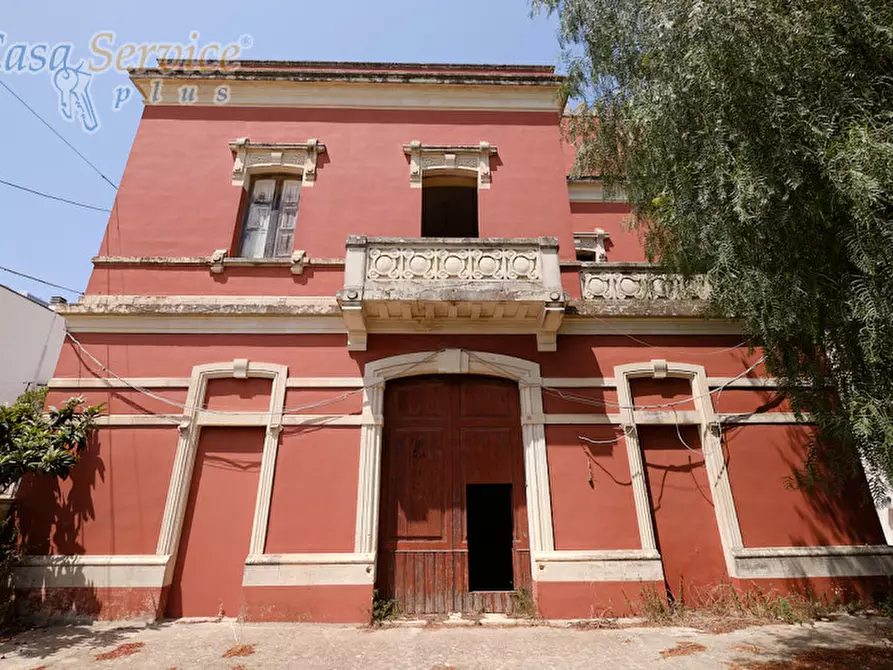 Immagine 5 di Palazzo in vendita  in Via dei Capuccini a Galatone