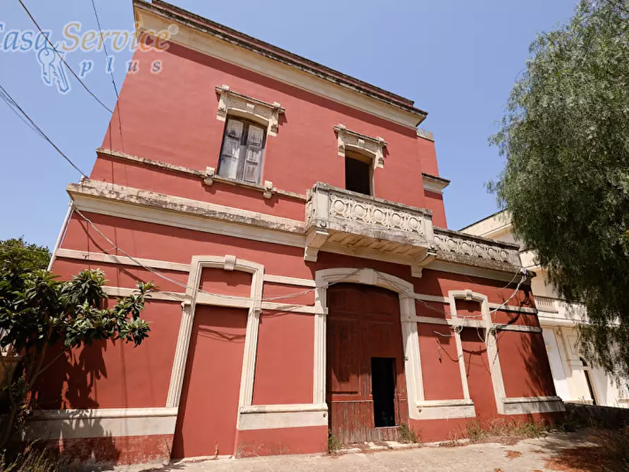 Immagine 6 di Palazzo in vendita  in Via dei Capuccini a Galatone