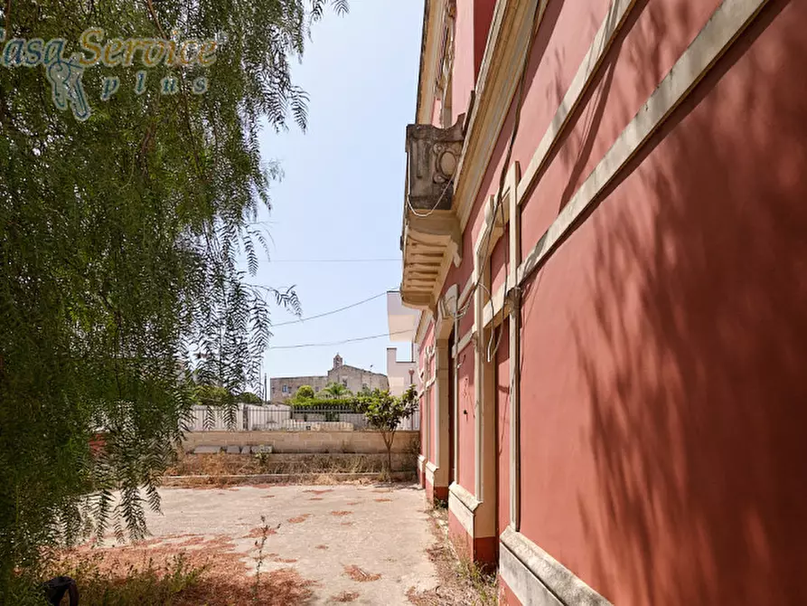 Immagine 8 di Palazzo in vendita  in Via dei Capuccini a Galatone