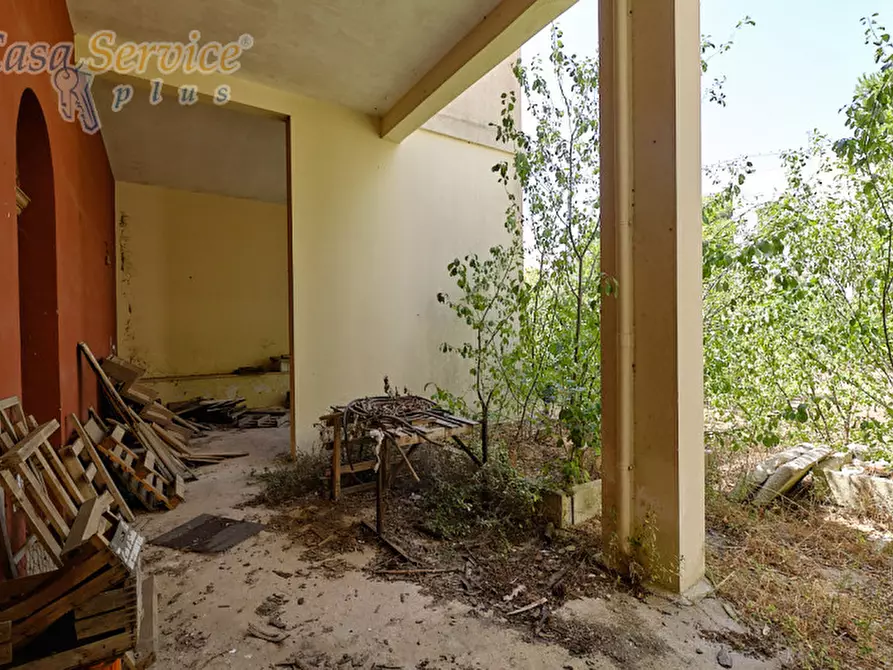 Immagine 10 di Palazzo in vendita  in Via dei Capuccini a Galatone