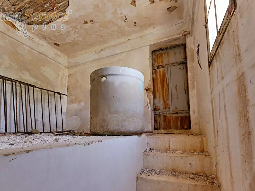 Immagine 56 di Palazzo in vendita  in Via dei Capuccini a Galatone