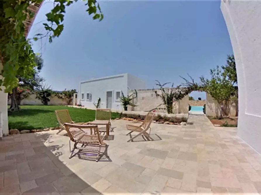 Immagine 7 di Rustico / casale in vendita  a Fasano