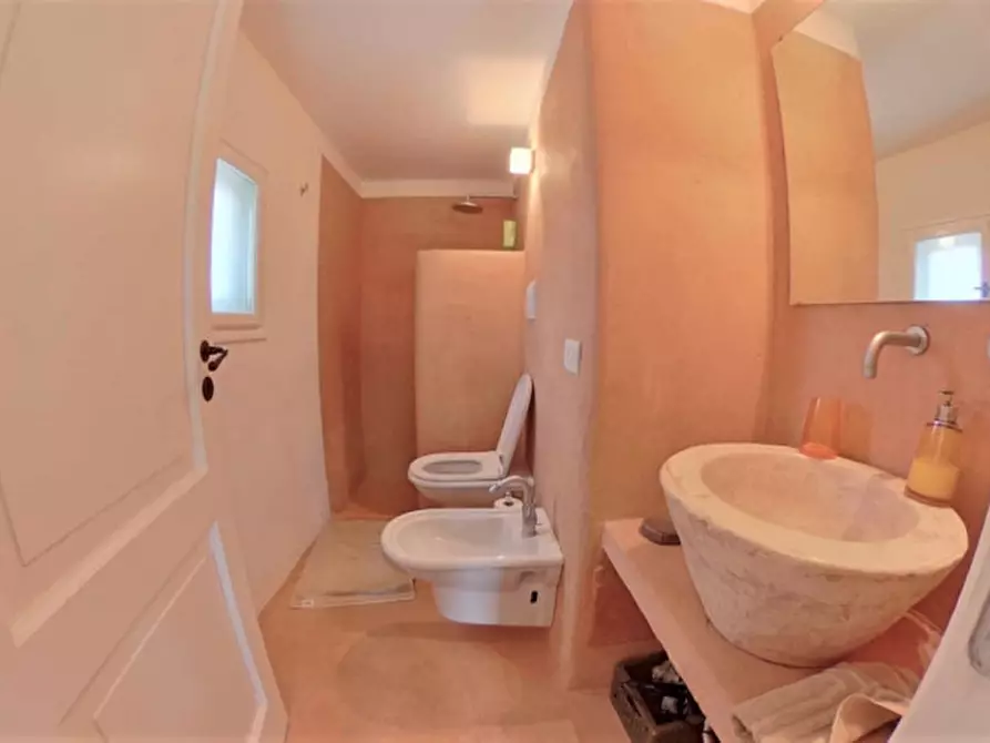 Immagine 18 di Rustico / casale in vendita  a Fasano