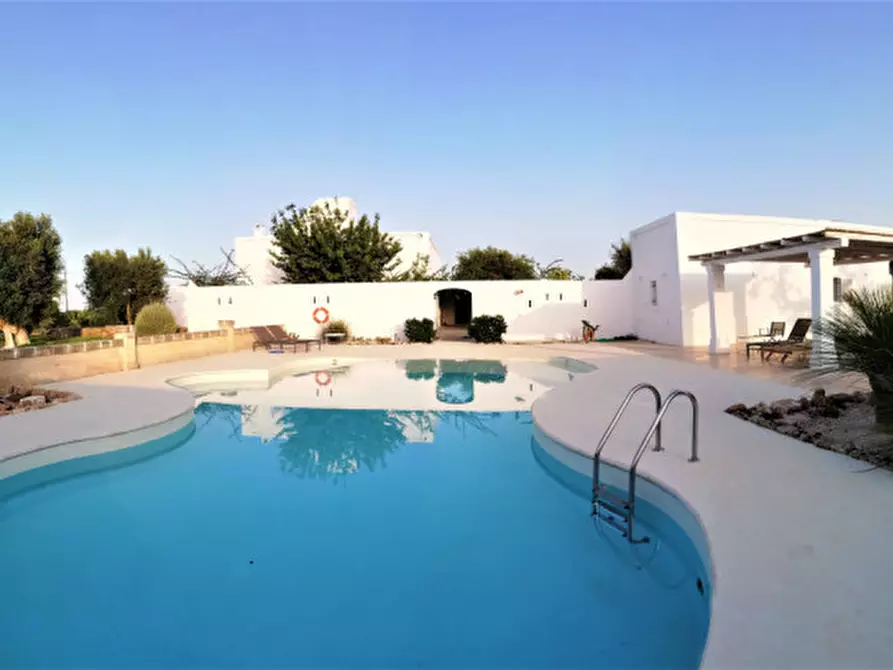 Immagine 28 di Rustico / casale in vendita  a Fasano