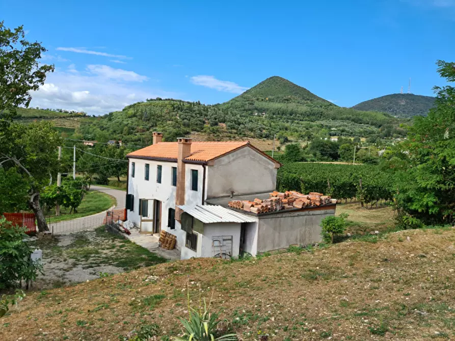 Immagine 1 di Casa indipendente in vendita  in VIA TRAMONTANA a Cinto Euganeo