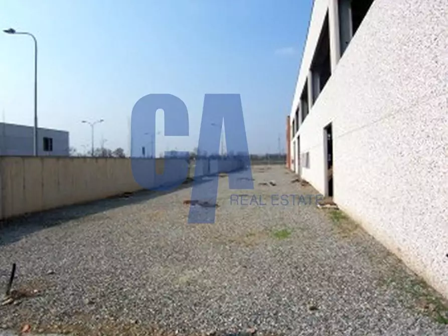 Immagine 4 di Laboratorio in vendita  in VIA GENOVA a Pioltello