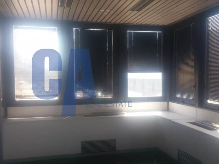 Immagine 2 di Palazzo in affitto  in VIA GALLARATE a Milano