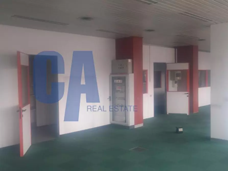 Immagine 12 di Palazzo in affitto  in VIA GALLARATE a Milano