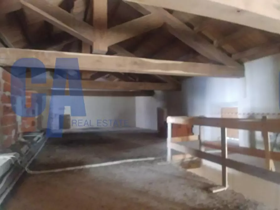 Immagine 21 di Palazzo in affitto  in VIA BURAGO a Vimercate