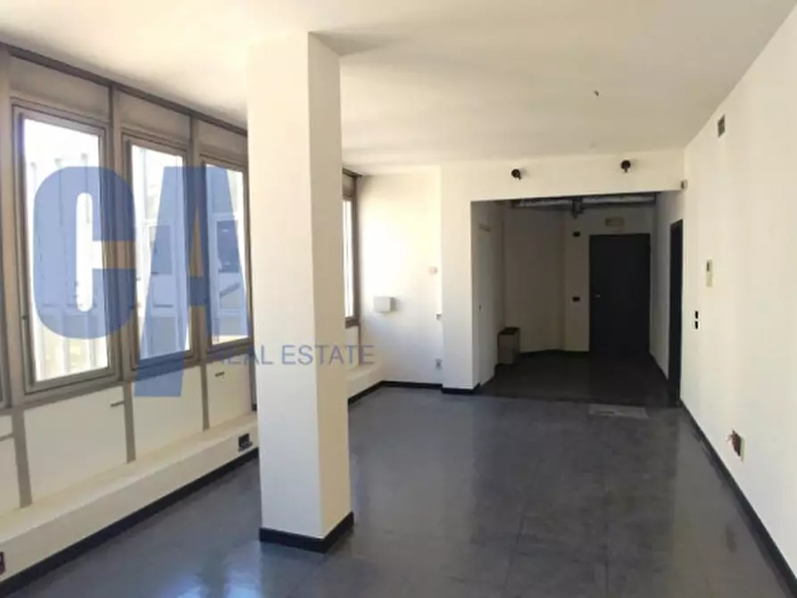 Immagine 10 di Palazzo in vendita  in VIA CADORNA LUIGI a Cinisello Balsamo