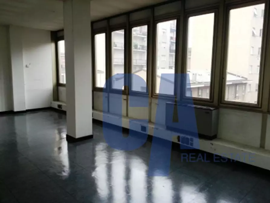 Immagine 19 di Palazzo in vendita  in VIA CADORNA LUIGI a Cinisello Balsamo