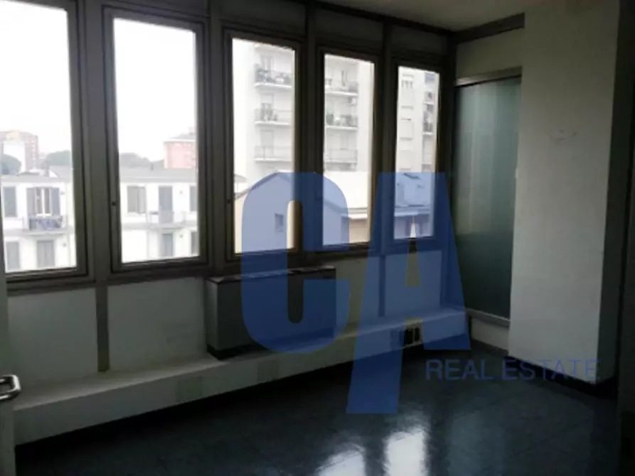 Immagine 24 di Palazzo in vendita  in VIA CADORNA LUIGI a Cinisello Balsamo