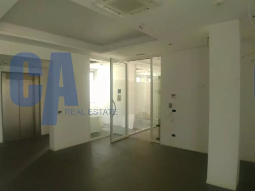 Immagine 14 di Palazzo in vendita  in VIA UMBRIA a Segrate