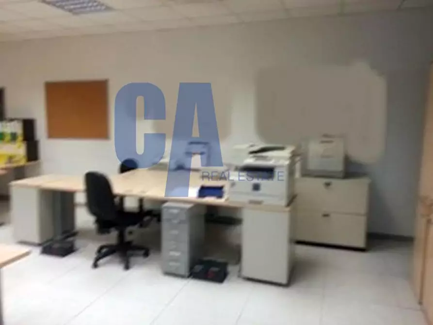 Immagine 10 di Palazzo in vendita  in VIA GALILEI GALILEO a Agrate Brianza