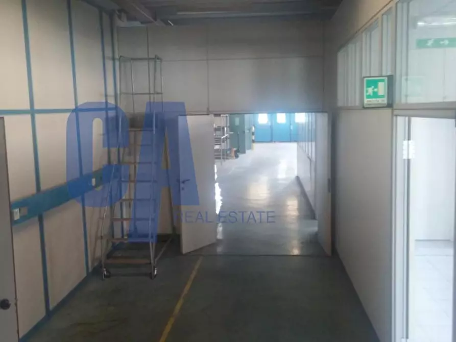 Immagine 6 di Palazzo in vendita  in STRADA STATALE PADANA SUP. N. 11 a Cernusco Sul Naviglio