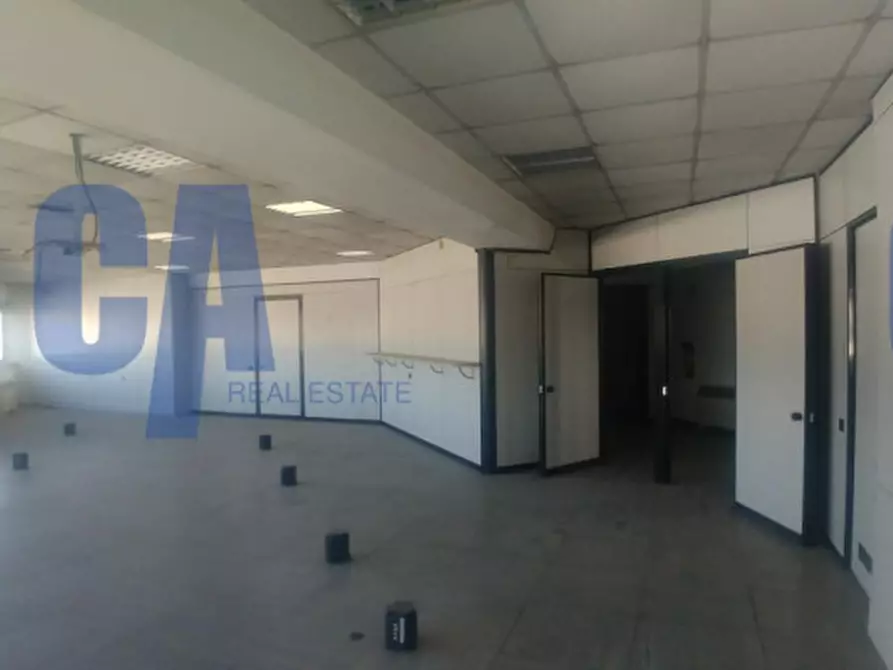 Immagine 4 di Palazzo in vendita  in VIA BETTOLA a Cinisello Balsamo