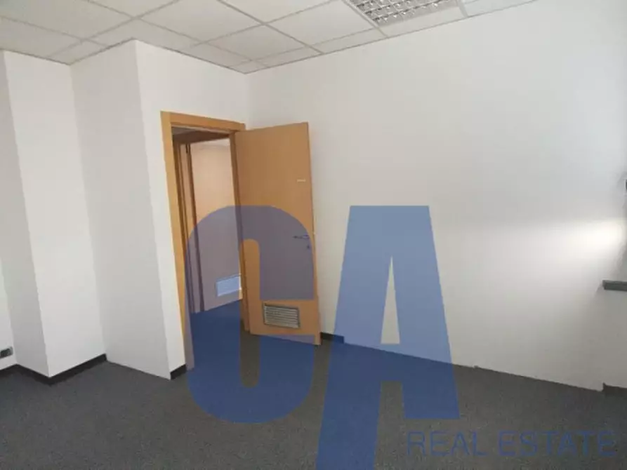 Immagine 11 di Ufficio in affitto  in VIA VERDI G. a Caponago