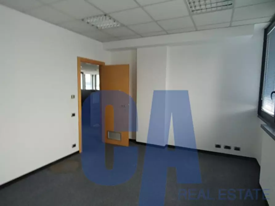 Immagine 7 di Ufficio in affitto  in VIA VERDI G. a Caponago