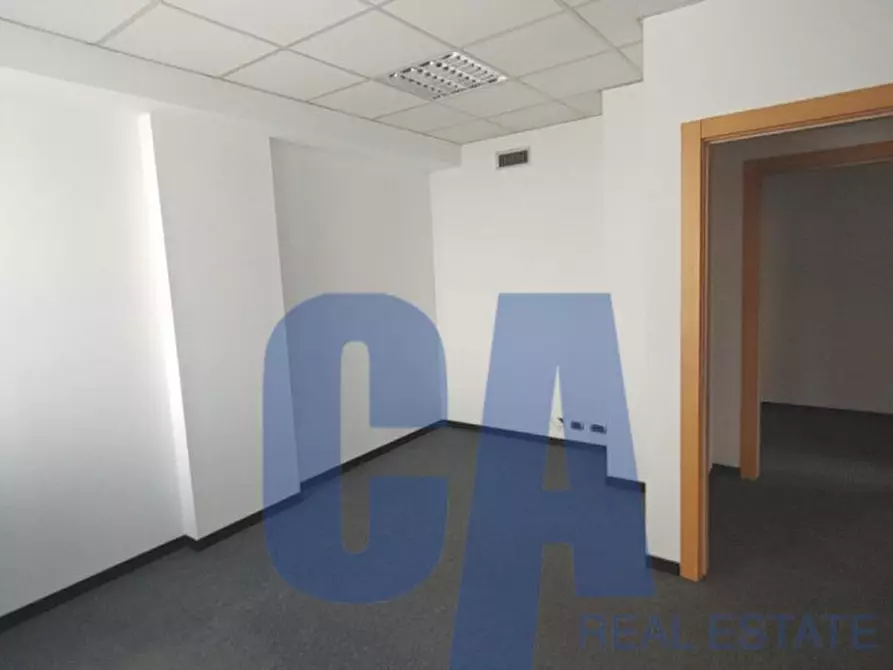 Immagine 9 di Ufficio in affitto  in VIA VERDI G. a Caponago