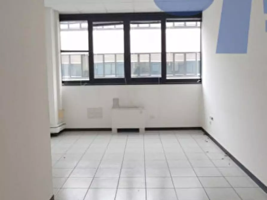Immagine 10 di Ufficio in affitto  in VIA BURONA a Vimodrone