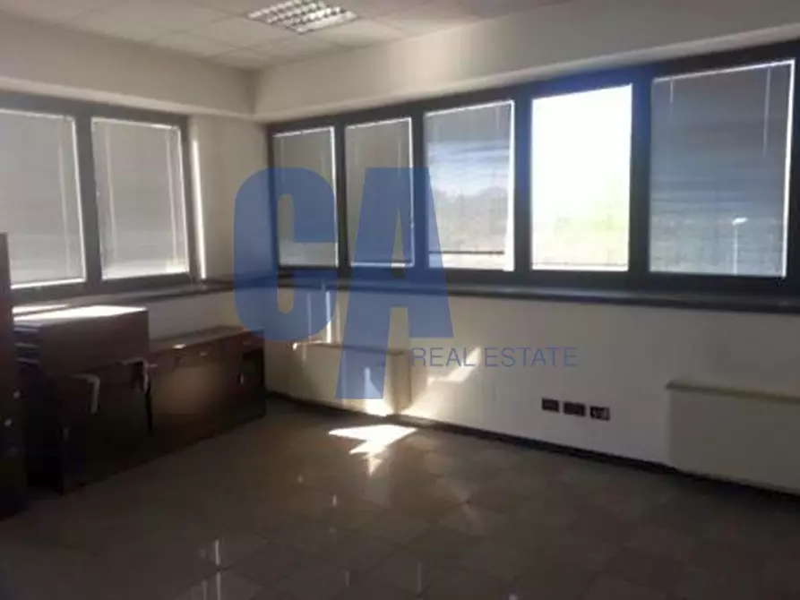 Immagine 15 di Ufficio in vendita  in VIA VERDI G. a Caponago