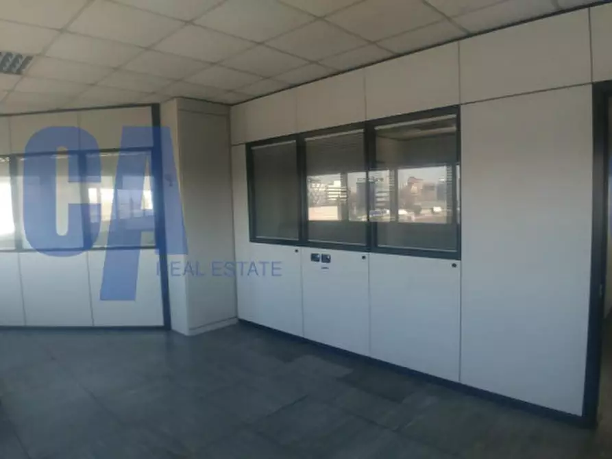 Immagine 8 di Ufficio in vendita  in VIA BETTOLA a Cinisello Balsamo