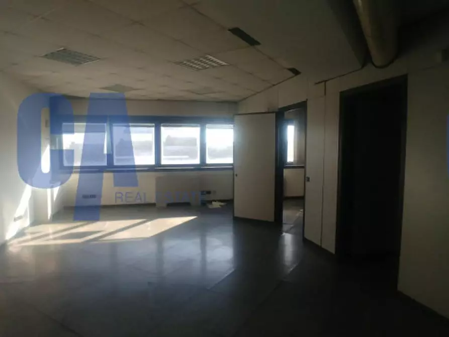 Immagine 10 di Ufficio in vendita  in VIA BETTOLA a Cinisello Balsamo