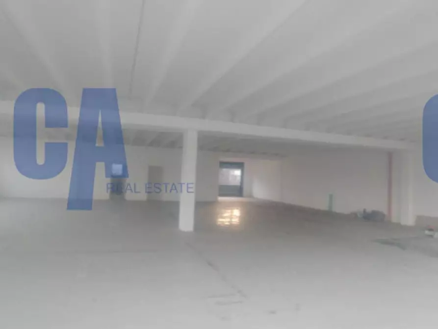 Immagine 5 di Attività commerciale in affitto  in VIA ARCHIMEDE a Settimo Milanese