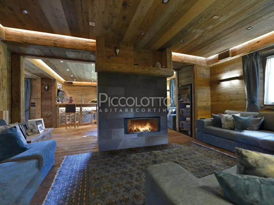 Immagine 2 di Appartamento in vendita  in Località La Riva a Cortina D'ampezzo