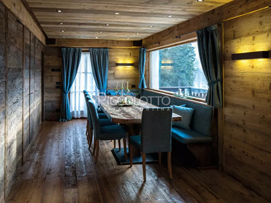 Immagine 7 di Appartamento in vendita  in Località La Riva a Cortina D'ampezzo