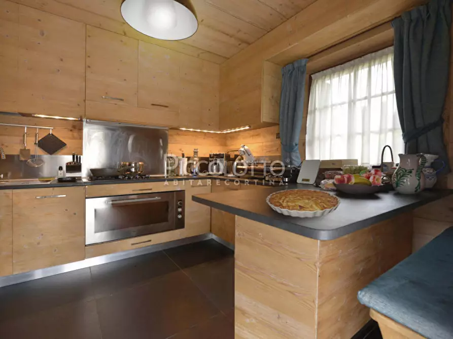 Immagine 9 di Appartamento in vendita  in Località La Riva a Cortina D'ampezzo