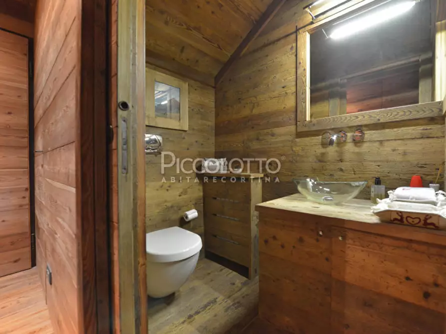 Immagine 10 di Appartamento in vendita  in Località La Riva a Cortina D'ampezzo