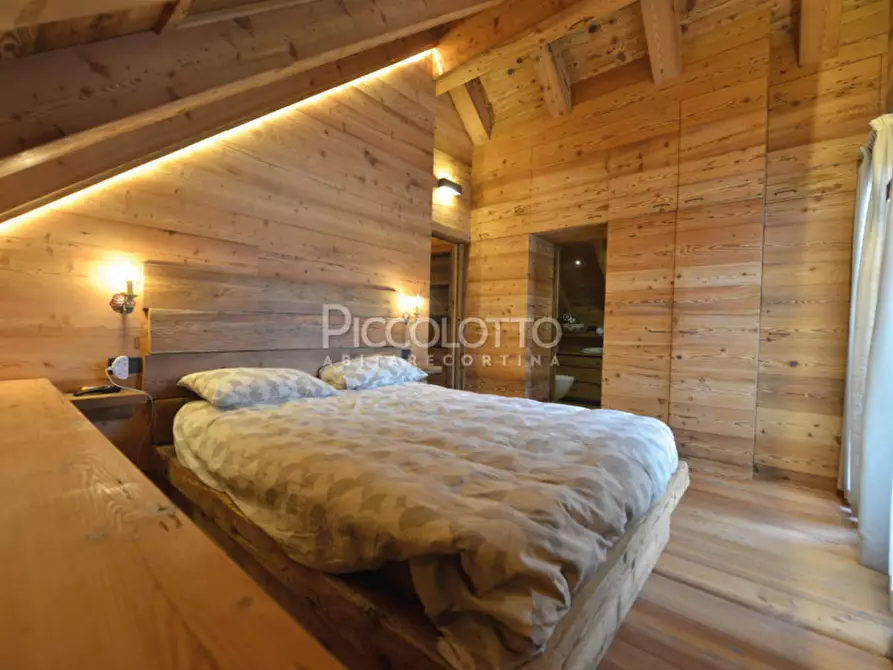 Immagine 13 di Appartamento in vendita  in Località La Riva a Cortina D'ampezzo