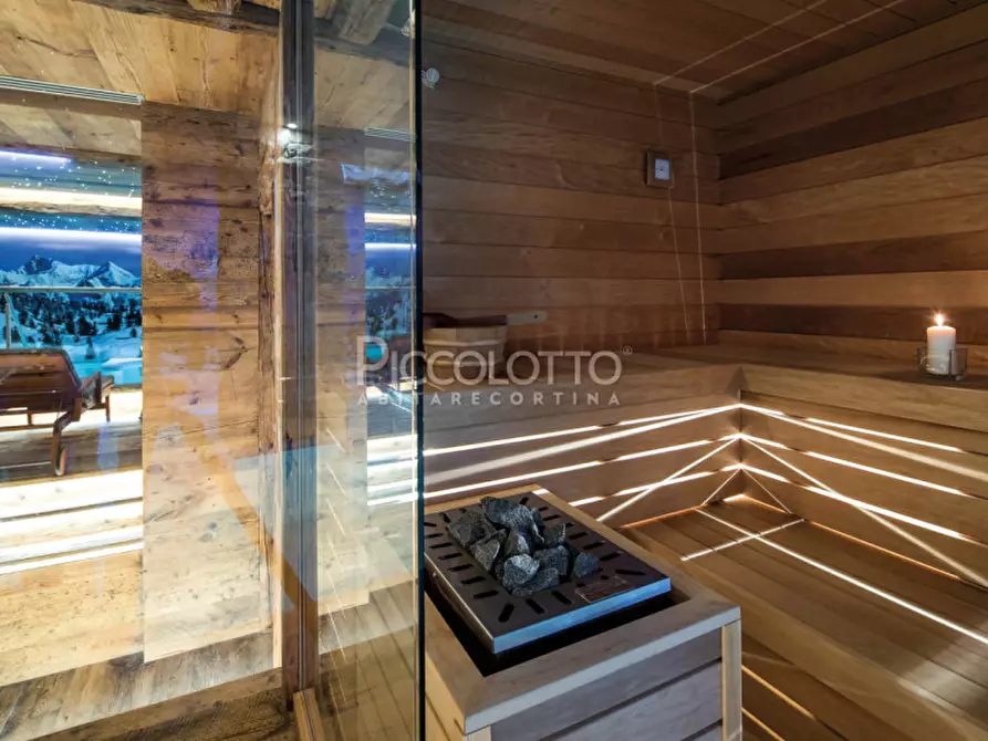 Immagine 19 di Appartamento in vendita  in Località La Riva a Cortina D'ampezzo