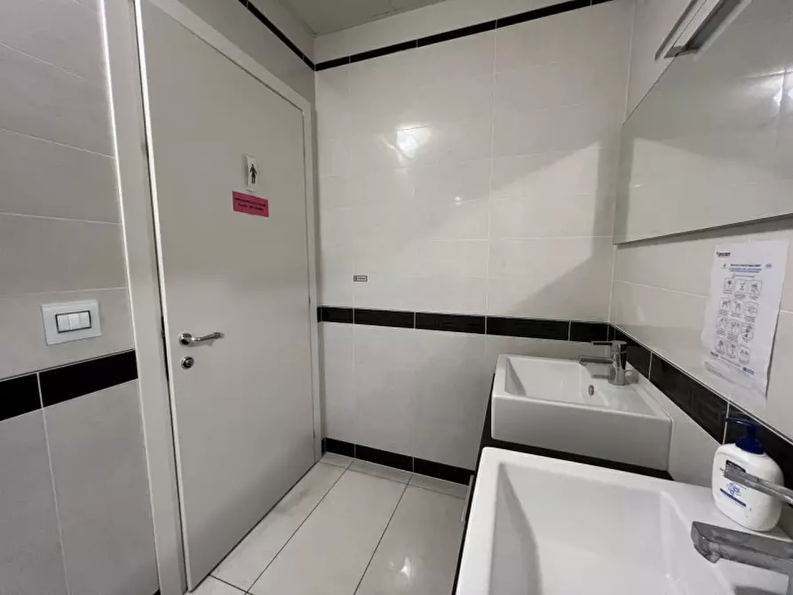 Immagine 27 di Capannone industriale in affitto  in VIALE DEL LAVORO a Mestrino