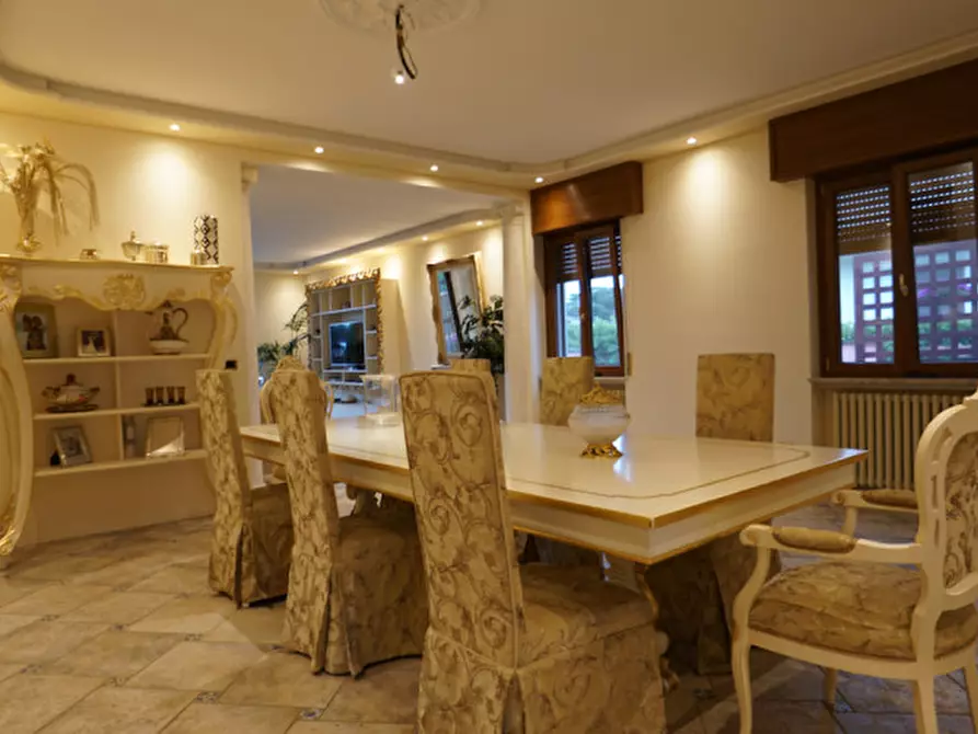 Immagine 4 di Villa in vendita  in VIA LAVAGNOLI a Veronella