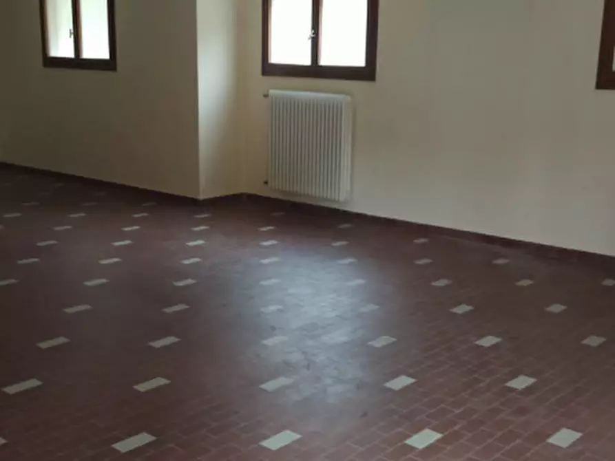 Immagine 2 di Magazzino in affitto  a Albignasego