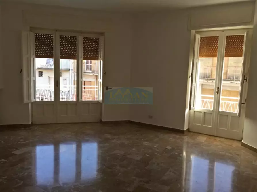 Immagine 1 di Appartamento in vendita  in Via Cristoforo Colombo a Ceglie Messapico