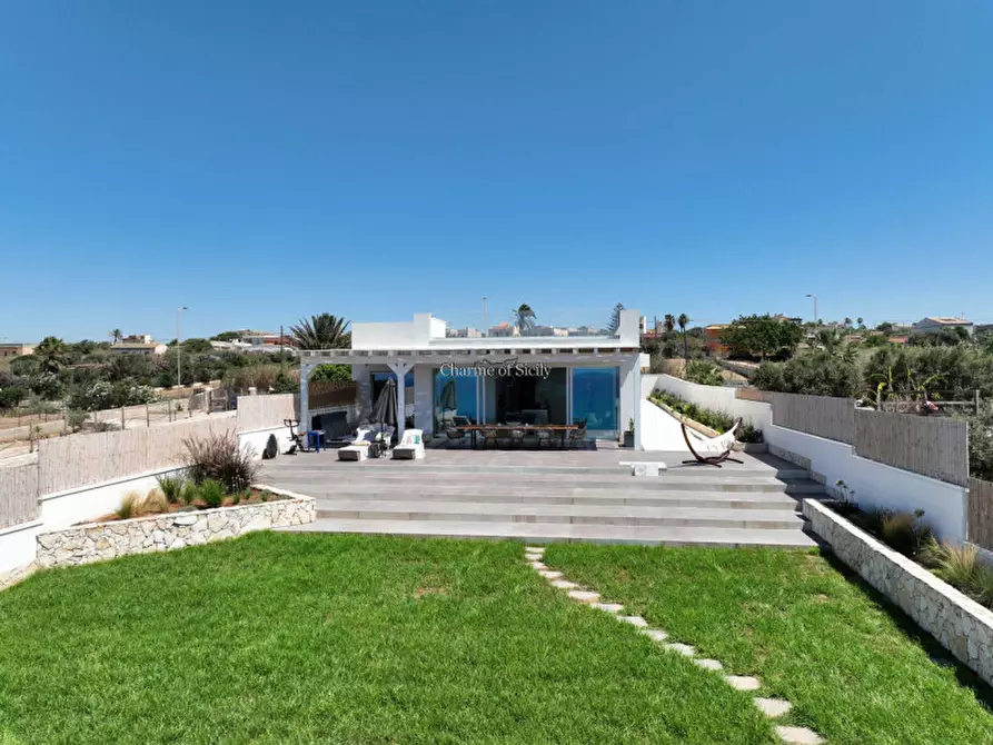 Immagine 1 di Villa in vendita  in Via del Mare a Scicli