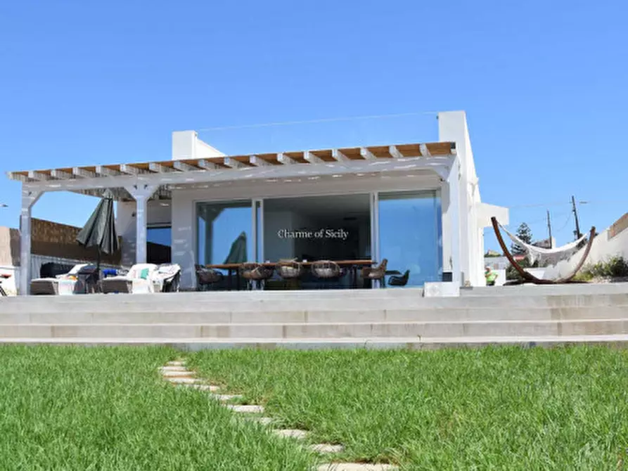 Immagine 2 di Villa in vendita  in Via del Mare a Scicli