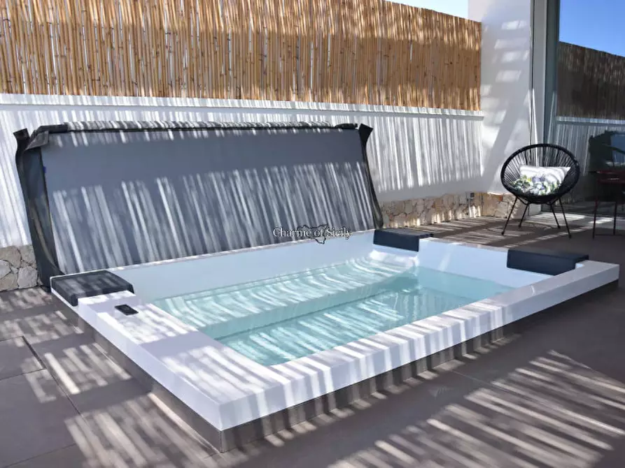 Immagine 12 di Villa in vendita  in Via del Mare a Scicli