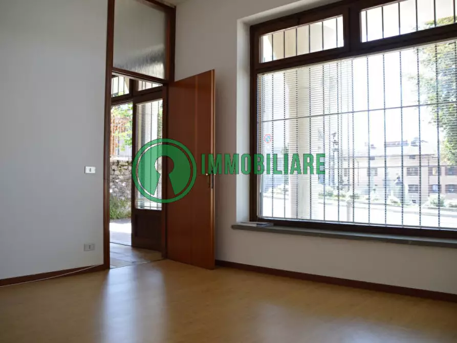 Immagine 3 di Attività commerciale in vendita  in Piazza Ellero 8 a Tricesimo