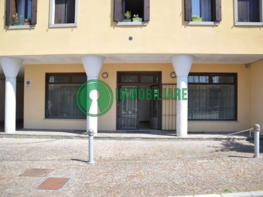Immagine 9 di Attività commerciale in vendita  in Piazza Ellero 8 a Tricesimo