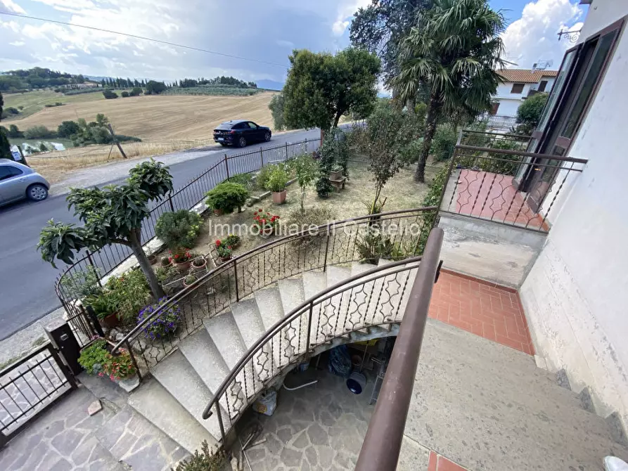 Immagine 26 di Casa indipendente in vendita  in via dei Partigiani a Castiglione Del Lago