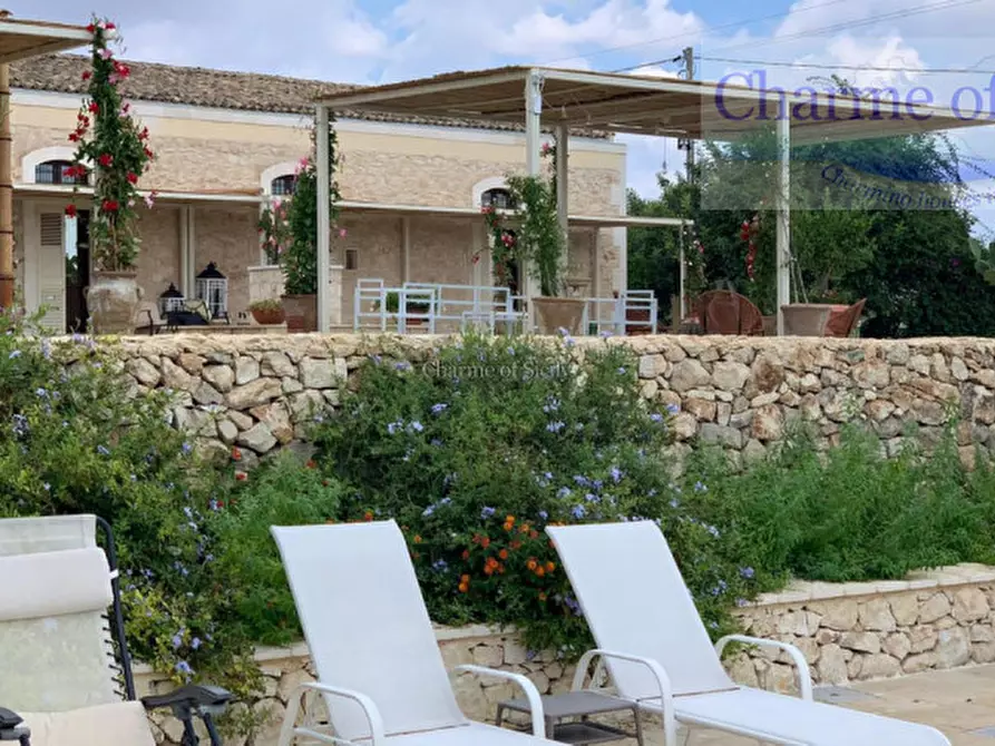 Immagine 12 di Villa in vendita  in Strada Provinciale Favarotta Ritillini a Noto