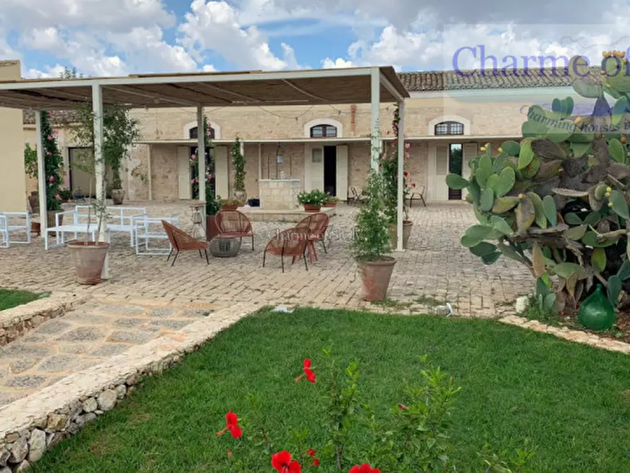 Immagine 13 di Villa in vendita  in Strada Provinciale Favarotta Ritillini a Noto