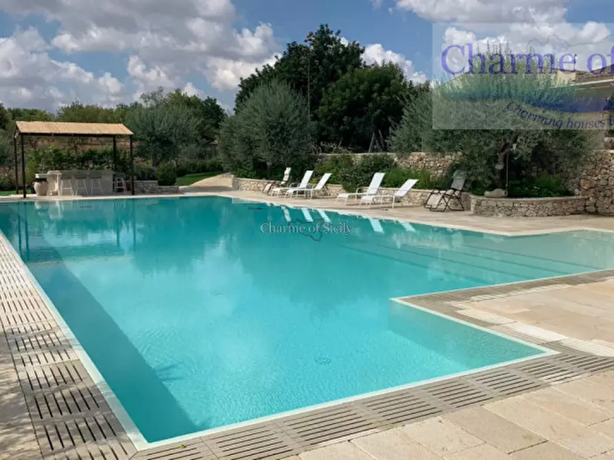 Immagine 22 di Villa in vendita  in Strada Provinciale Favarotta Ritillini a Noto