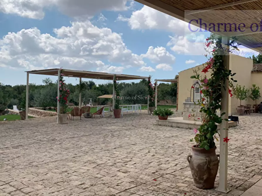 Immagine 24 di Villa in vendita  in Strada Provinciale Favarotta Ritillini a Noto