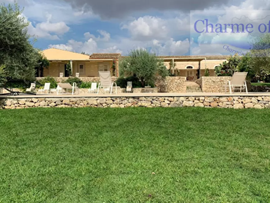 Immagine 36 di Villa in vendita  in Strada Provinciale Favarotta Ritillini a Noto