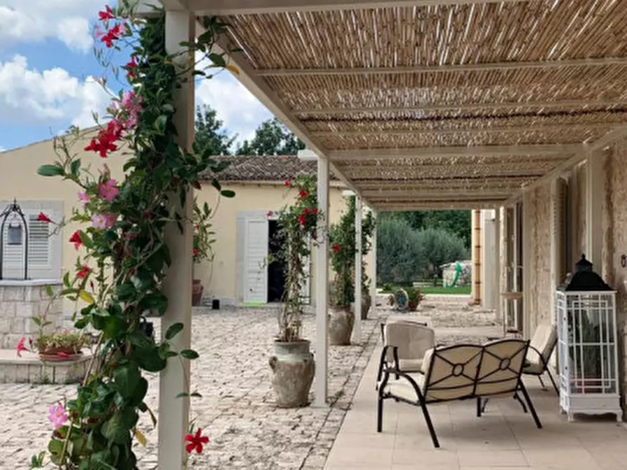 Immagine 40 di Villa in vendita  in Strada Provinciale Favarotta Ritillini a Noto